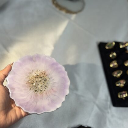 Lavender Bloom Resin Coaster – Silver-Edged Floral Burst with Glitter Core (4 pieces Set)